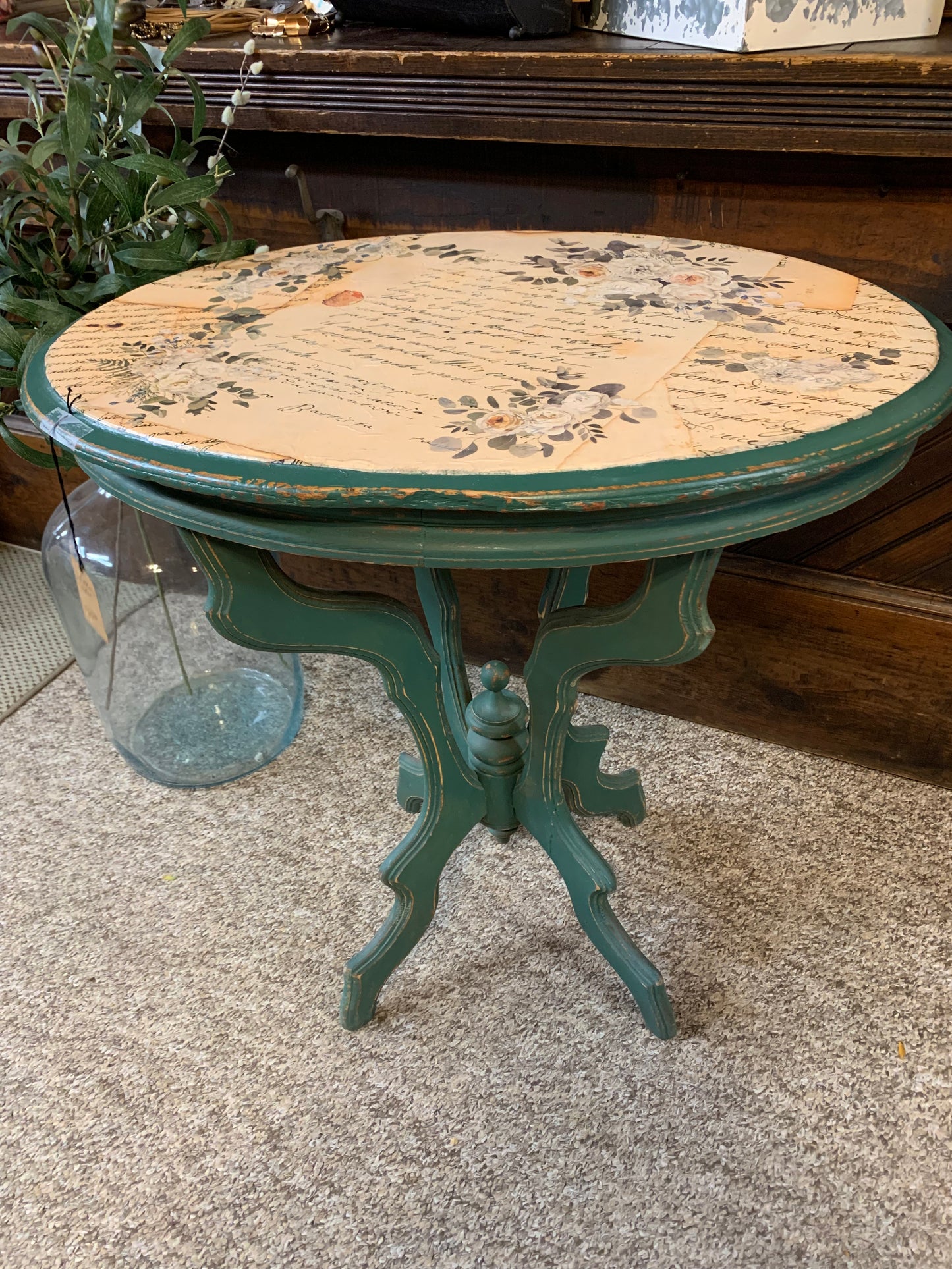 Gail’s one of a kind - Table